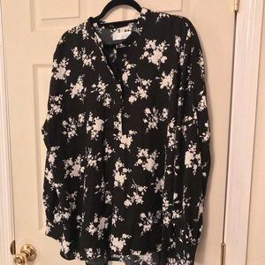 Time & Tru Ladies Blouse, gorgeous floral!